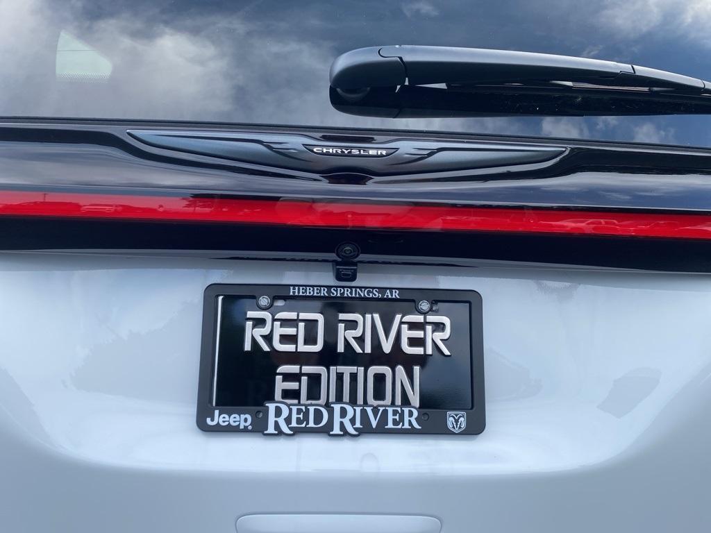 new 2026 Chrysler Pacifica car, priced at $48,886