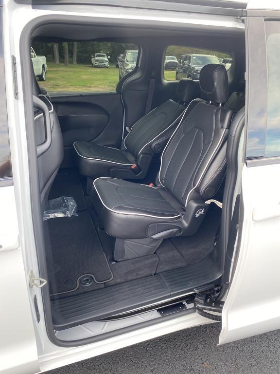 new 2026 Chrysler Pacifica car, priced at $48,886