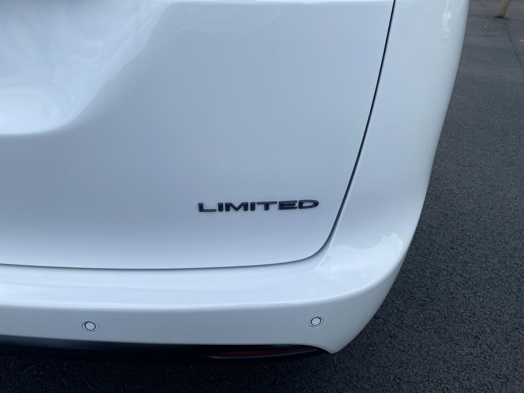 new 2026 Chrysler Pacifica car, priced at $48,886