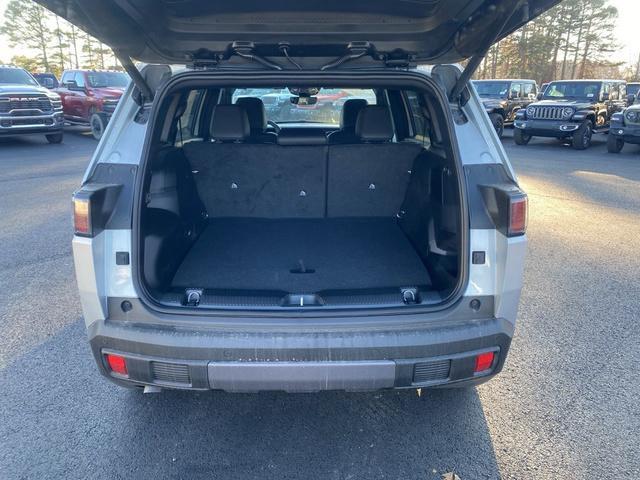 new 2026 Jeep Cherokee car, priced at $42,564