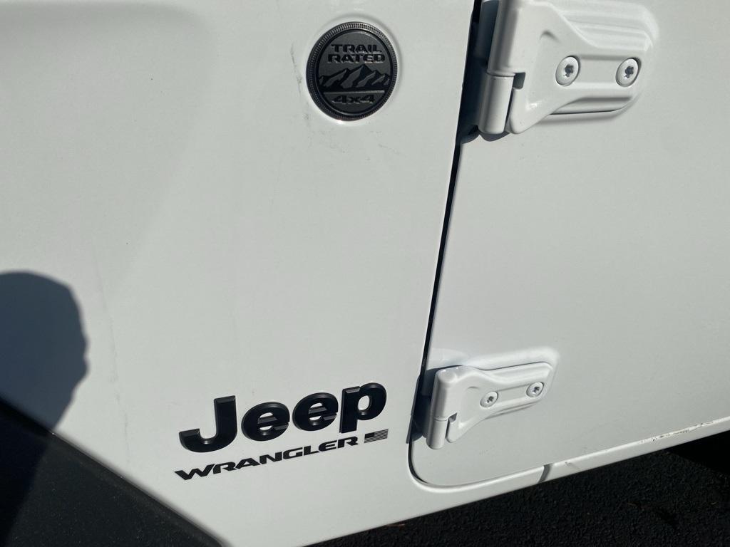 new 2026 Jeep Wrangler car, priced at $40,784