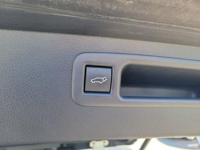 used 2025 Toyota Highlander Hybrid car, priced at $49,900