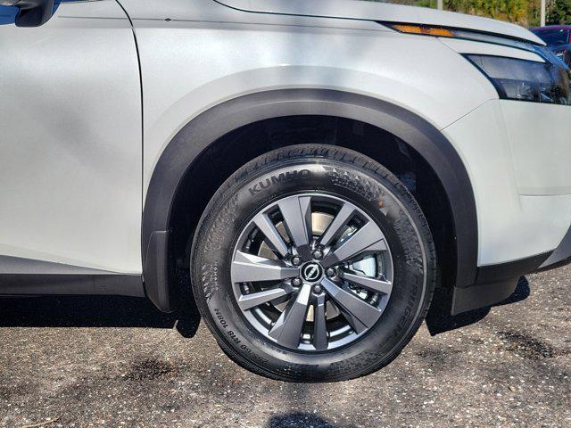 new 2025 Nissan Pathfinder car, priced at $34,840