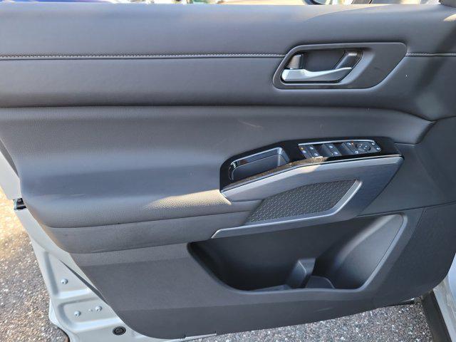 new 2025 Nissan Pathfinder car