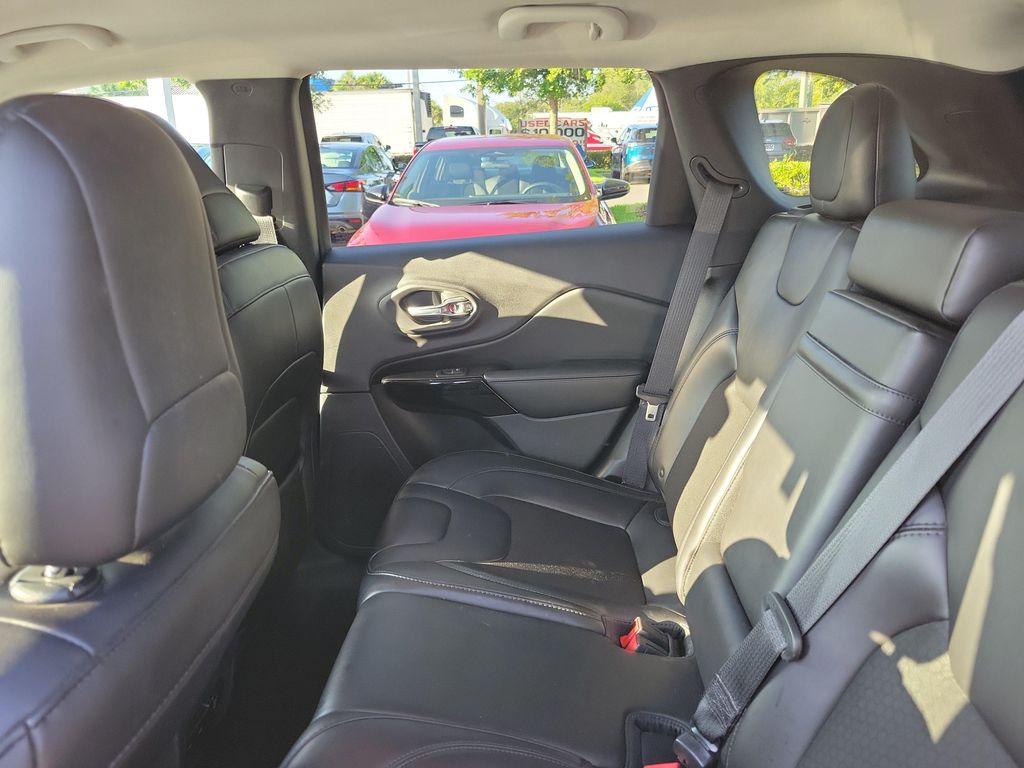 used 2019 Jeep Cherokee car, priced at $18,399