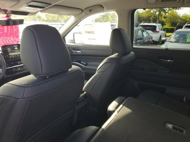 new 2025 Nissan Pathfinder car, priced at $39,540