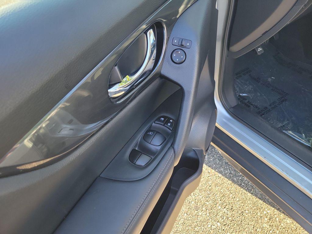 used 2018 Nissan Rogue car, priced at $16,199