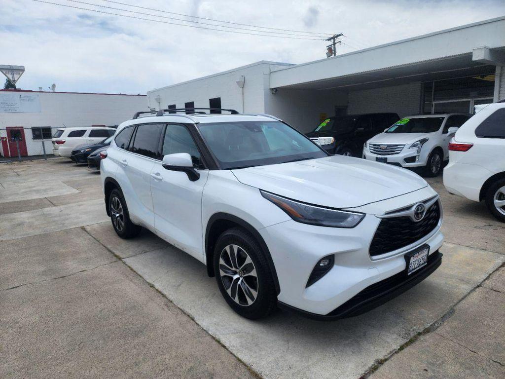 used 2022 Toyota Highlander car, priced at $24,995