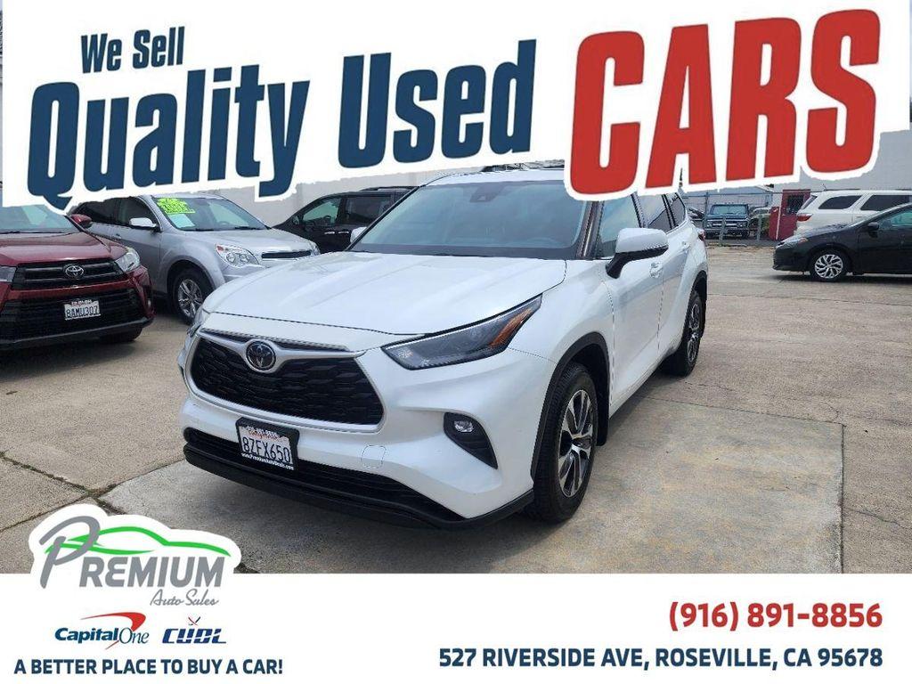 used 2022 Toyota Highlander car, priced at $24,995