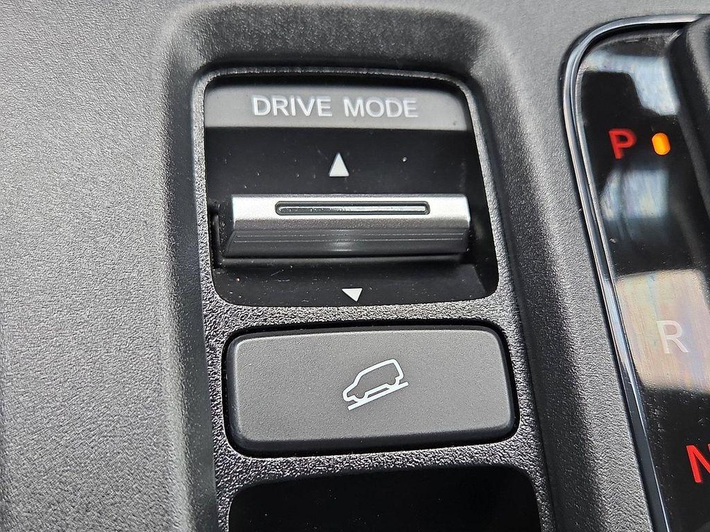 used 2025 Honda CR-V Hybrid car, priced at $35,124