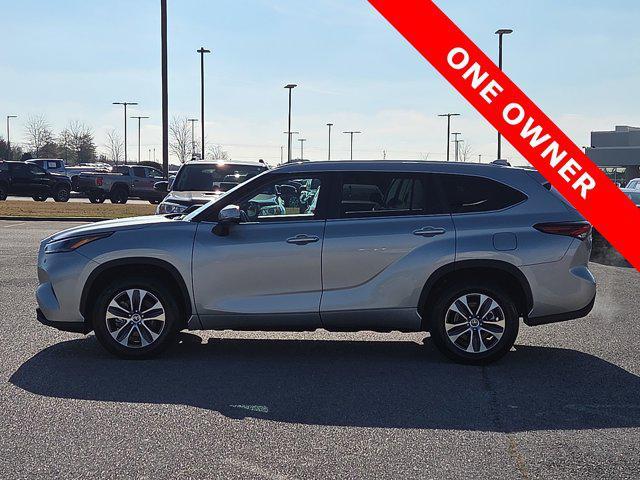used 2024 Toyota Highlander Hybrid car, priced at $45,124