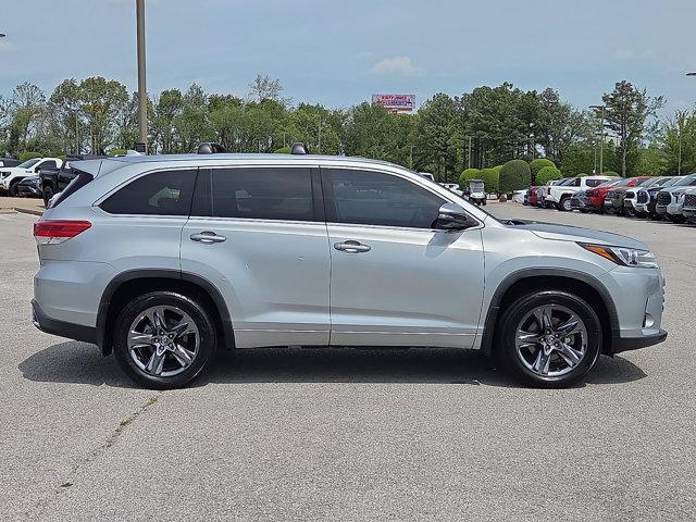 used 2019 Toyota Highlander car, priced at $26,406