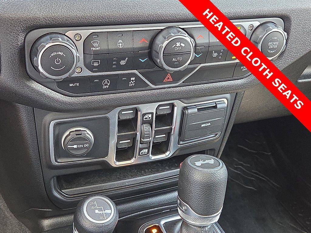 used 2025 Jeep Wrangler car, priced at $37,121
