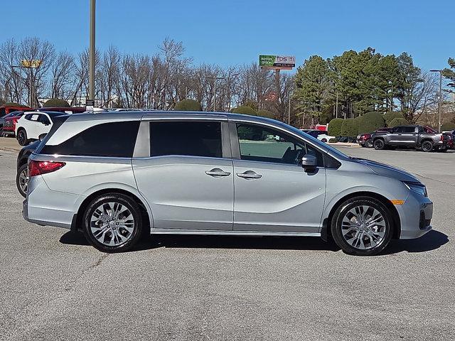 used 2025 Honda Odyssey car, priced at $46,127