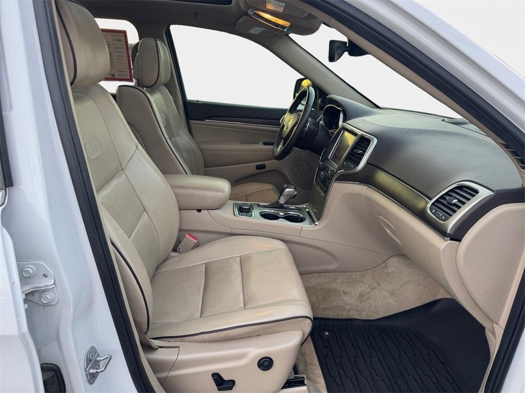 used 2017 Jeep Grand Cherokee car, priced at $15,431