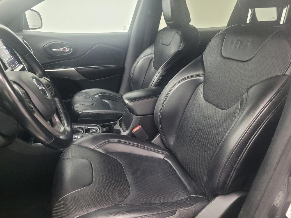 used 2021 Jeep Cherokee car, priced at $18,095