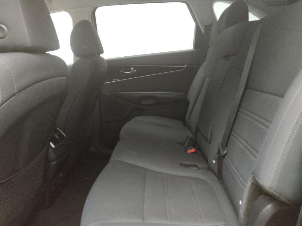 used 2019 Kia Sorento car, priced at $17,095