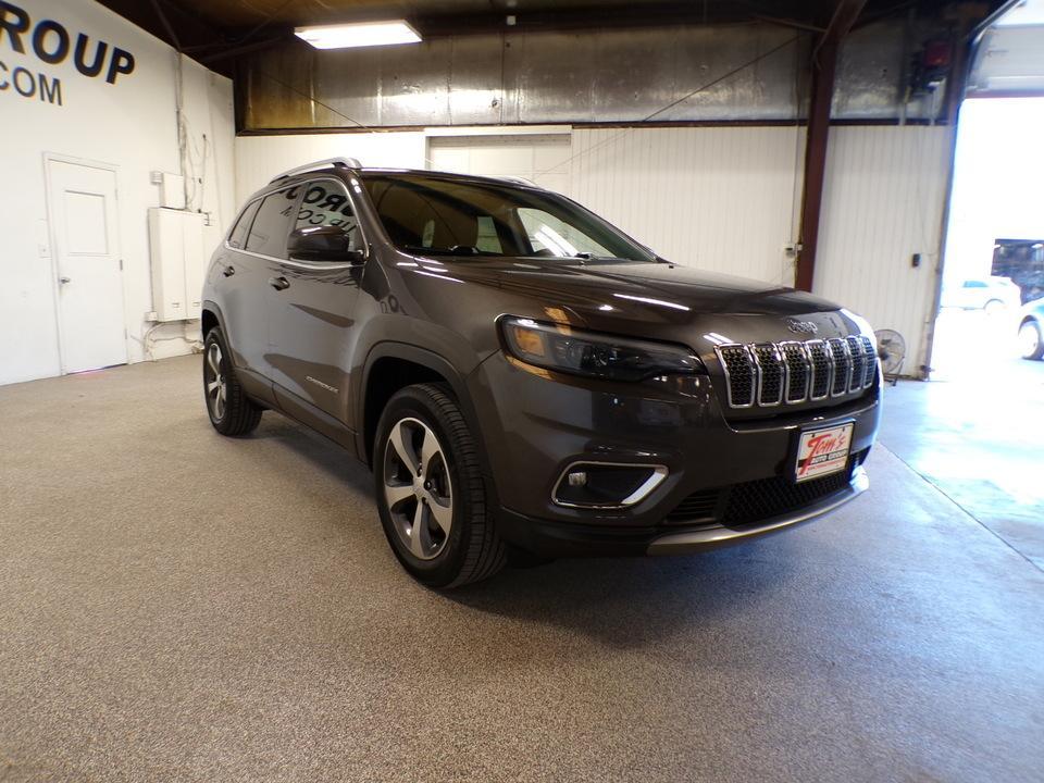 used 2020 Jeep Cherokee car, priced at $17,995