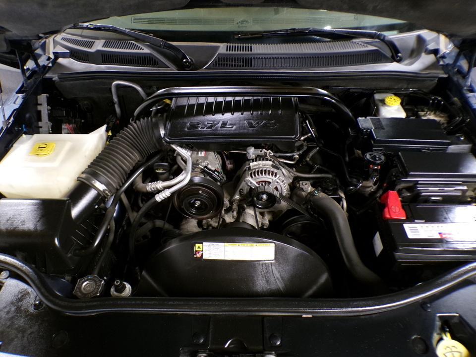 used 2010 Jeep Commander car, priced at $8,995