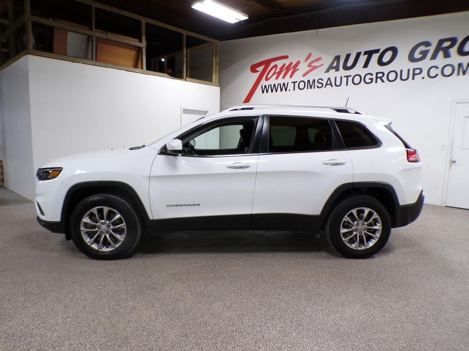 used 2019 Jeep Cherokee car, priced at $13,495