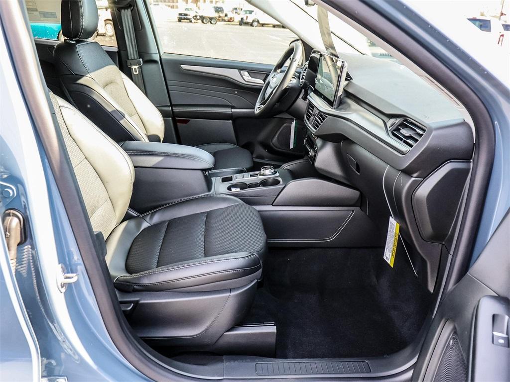 new 2026 Ford Escape car, priced at $32,006