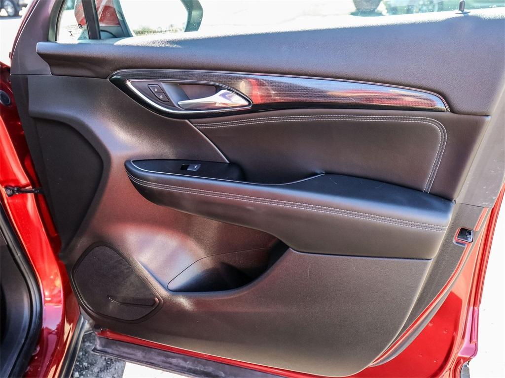 used 2023 Buick Envision car, priced at $22,058