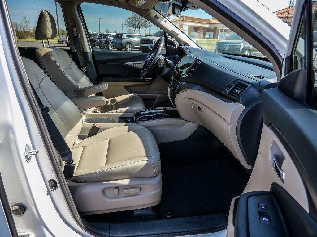 used 2021 Honda Pilot car, priced at $26,516