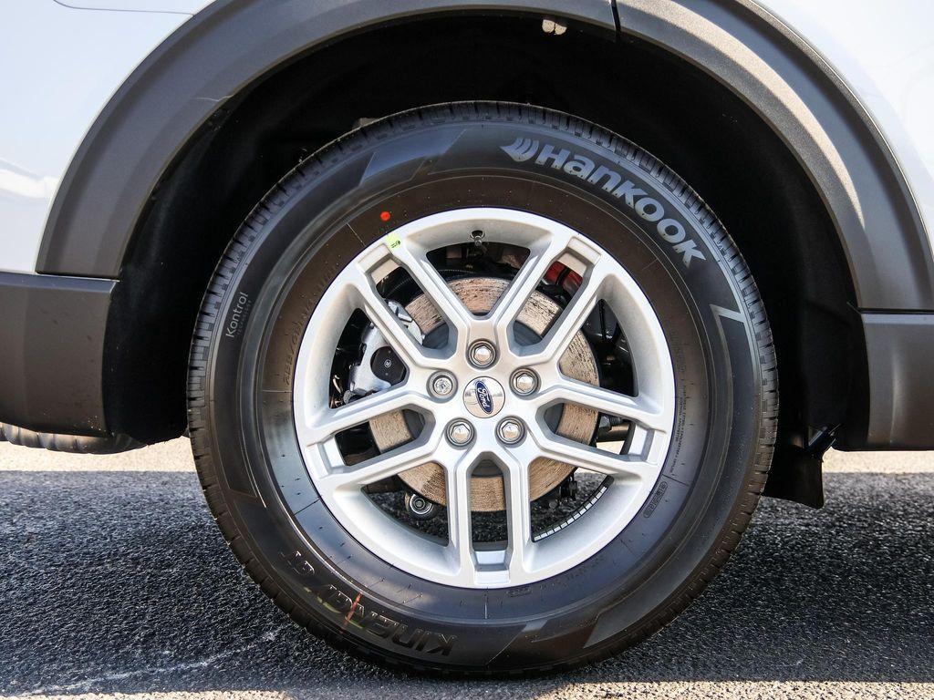 new 2026 Ford Explorer car, priced at $36,676