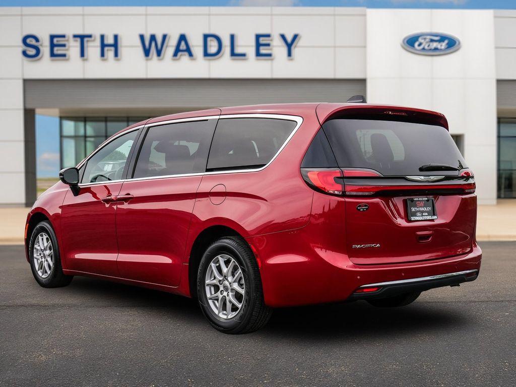used 2025 Chrysler Pacifica car, priced at $31,397