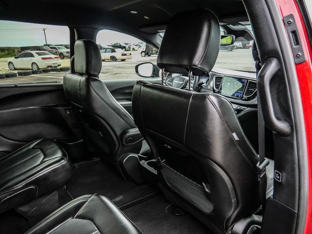 used 2025 Chrysler Pacifica car, priced at $31,397