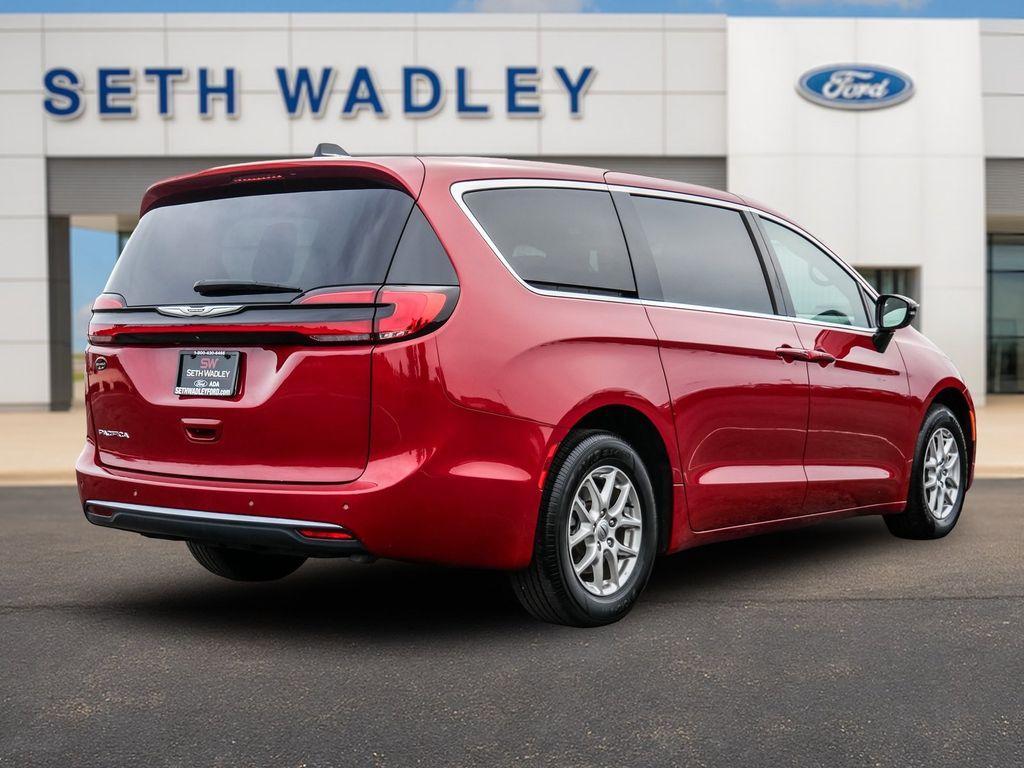 used 2025 Chrysler Pacifica car, priced at $31,397