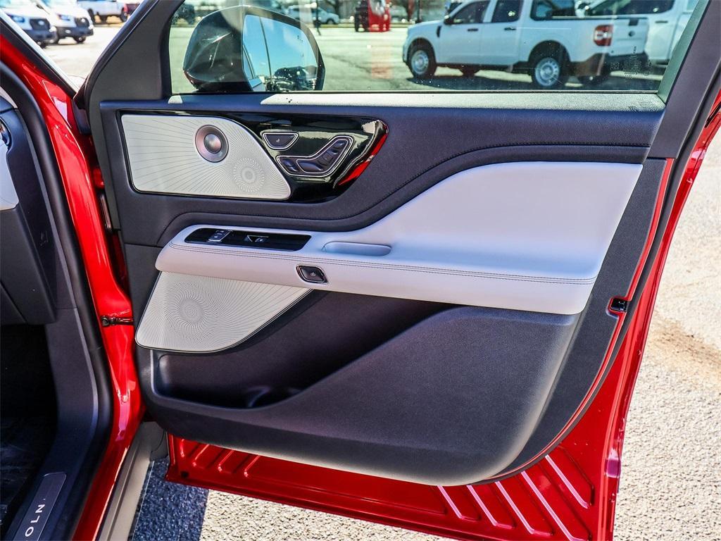 new 2026 Lincoln Aviator car, priced at $77,650