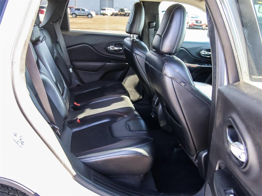 used 2020 Jeep Cherokee car, priced at $16,950