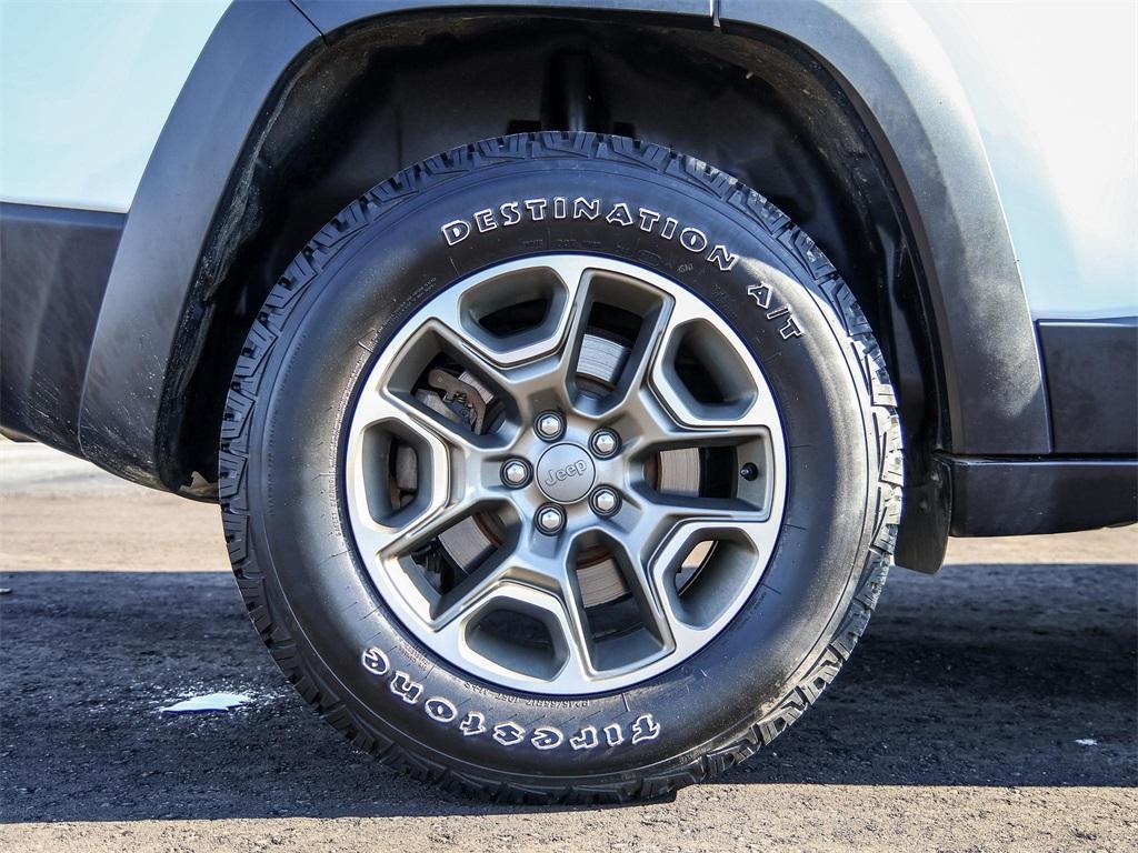 used 2020 Jeep Cherokee car, priced at $16,950