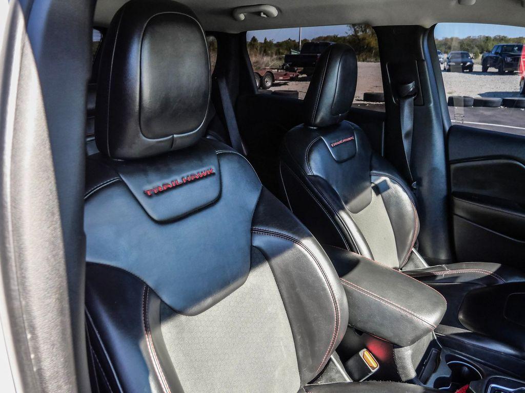 used 2019 Jeep Cherokee car, priced at $15,398