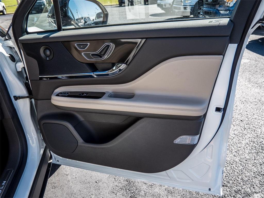 new 2024 Lincoln Corsair car, priced at $50,977