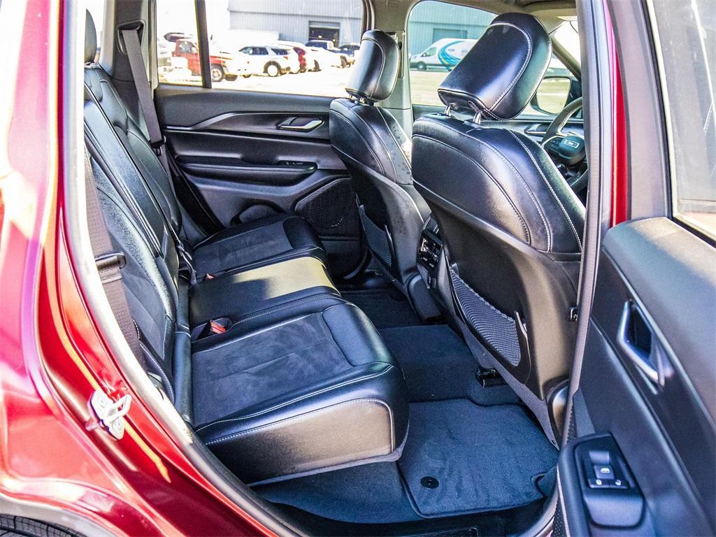 used 2024 Jeep Grand Cherokee car, priced at $32,800