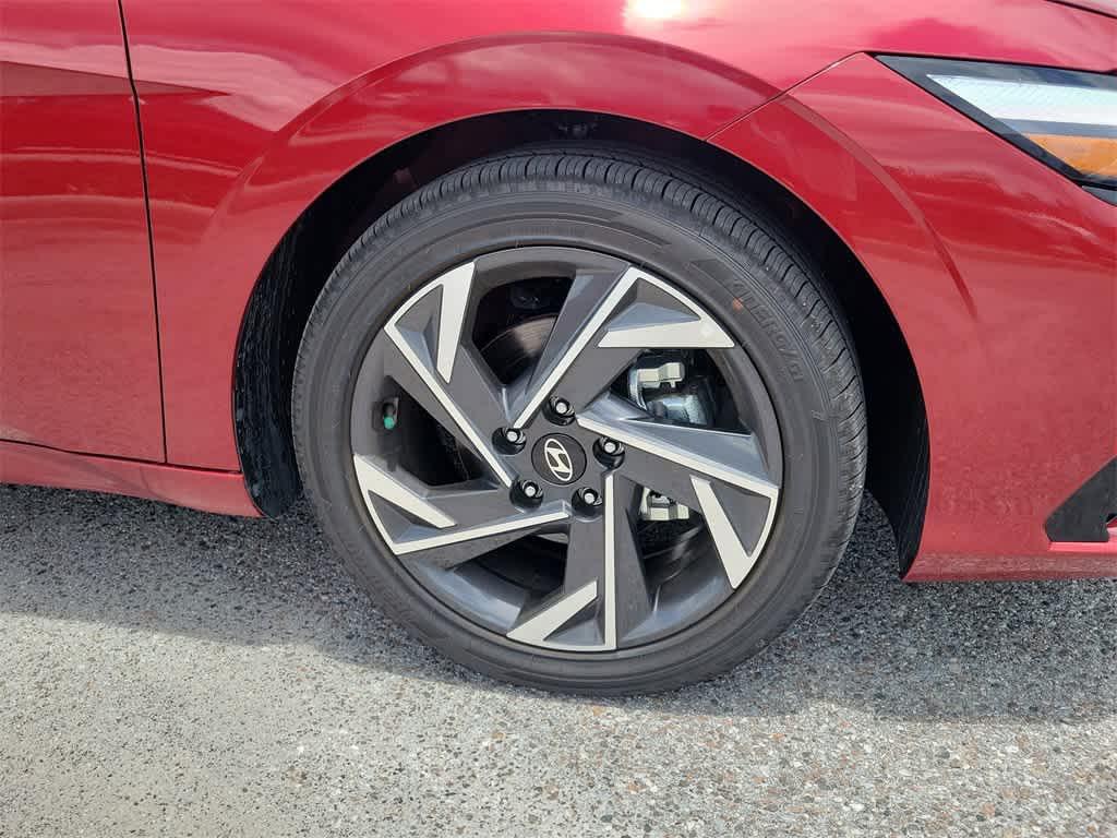 new 2025 Hyundai Elantra car, priced at $29,060