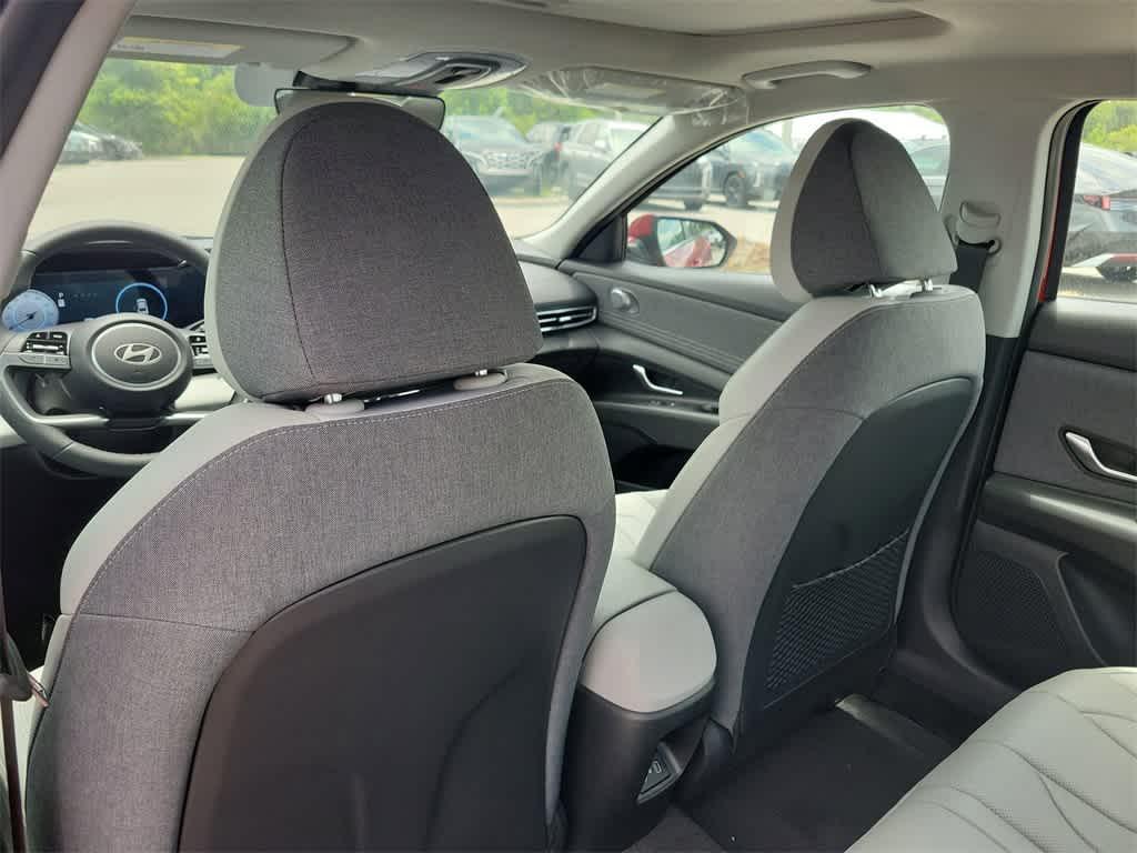 new 2025 Hyundai Elantra car, priced at $29,060