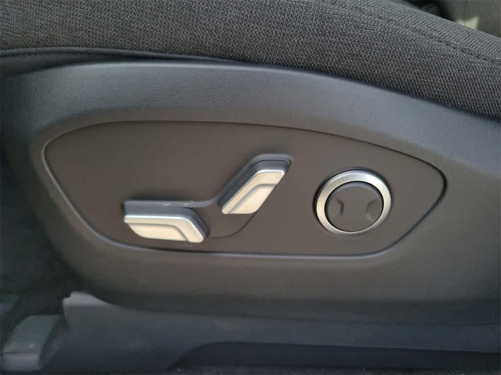 new 2026 Hyundai IONIQ 9 car, priced at $65,580