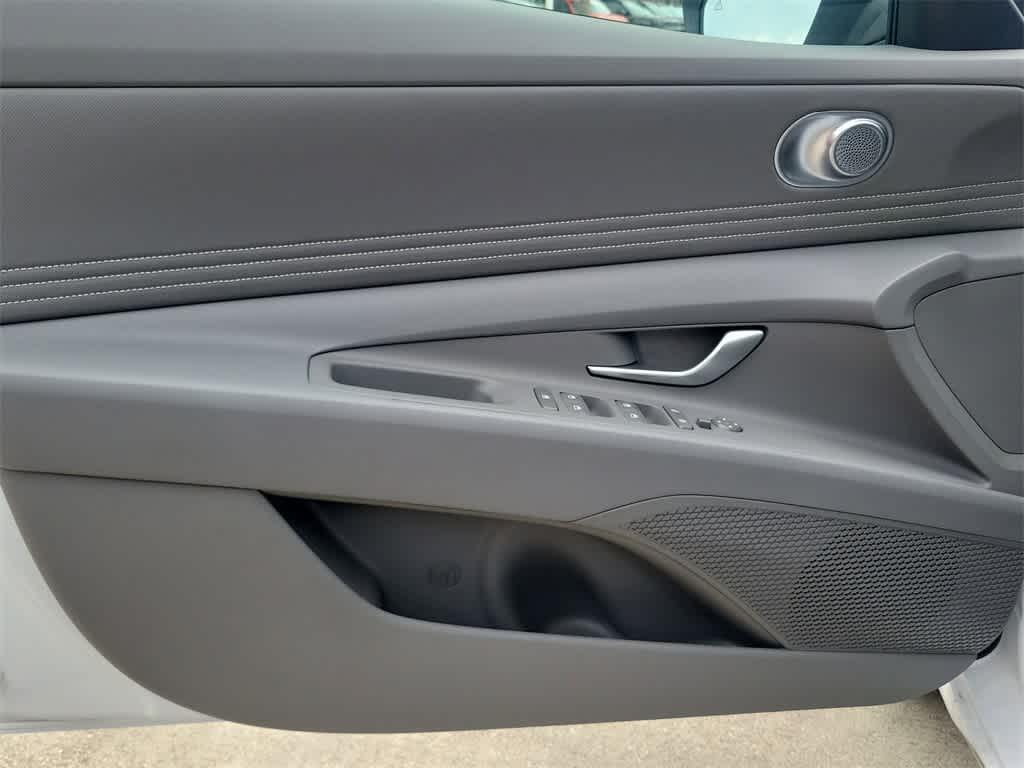 new 2025 Hyundai ELANTRA HEV car, priced at $29,690