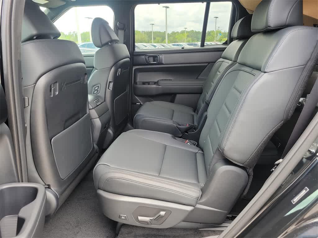 new 2025 Hyundai SANTA FE HEV car, priced at $52,880