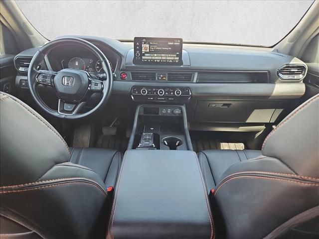 used 2025 Honda Pilot car, priced at $42,495