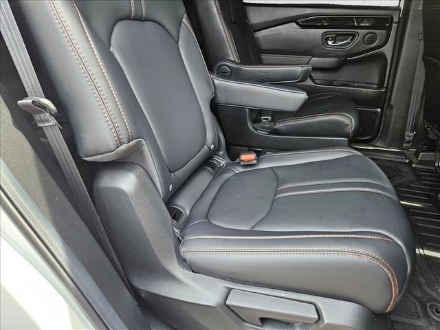 used 2025 Honda Pilot car, priced at $47,072