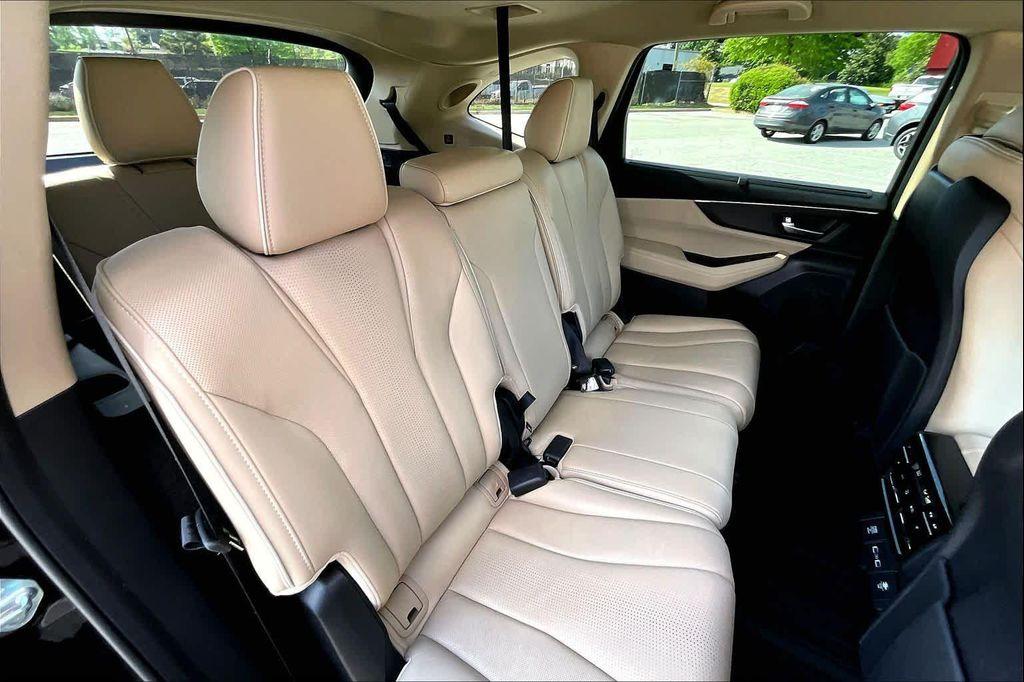 used 2023 Acura MDX car, priced at $41,800