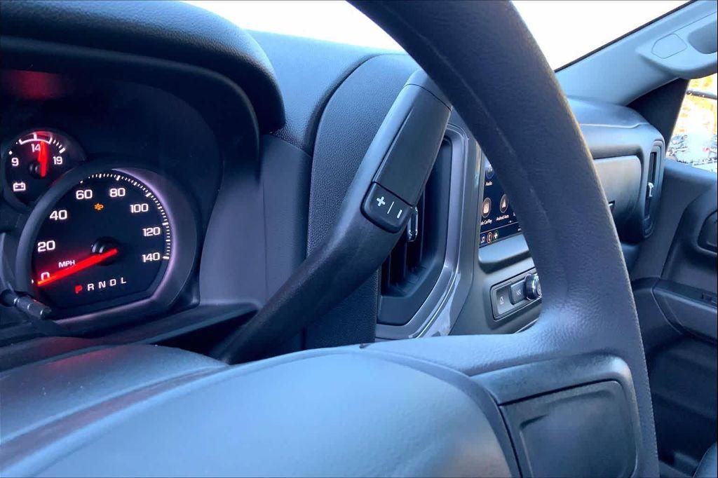 new 2026 GMC Sierra 1500 car, priced at $42,984