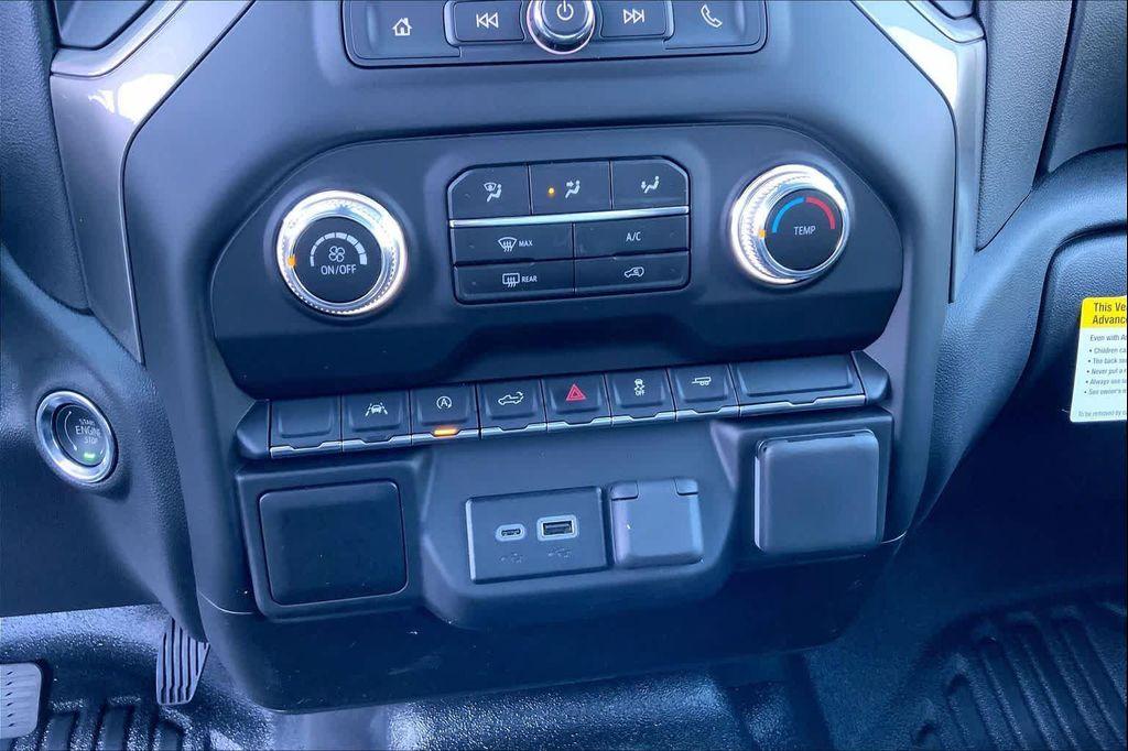 new 2026 GMC Sierra 1500 car, priced at $42,984