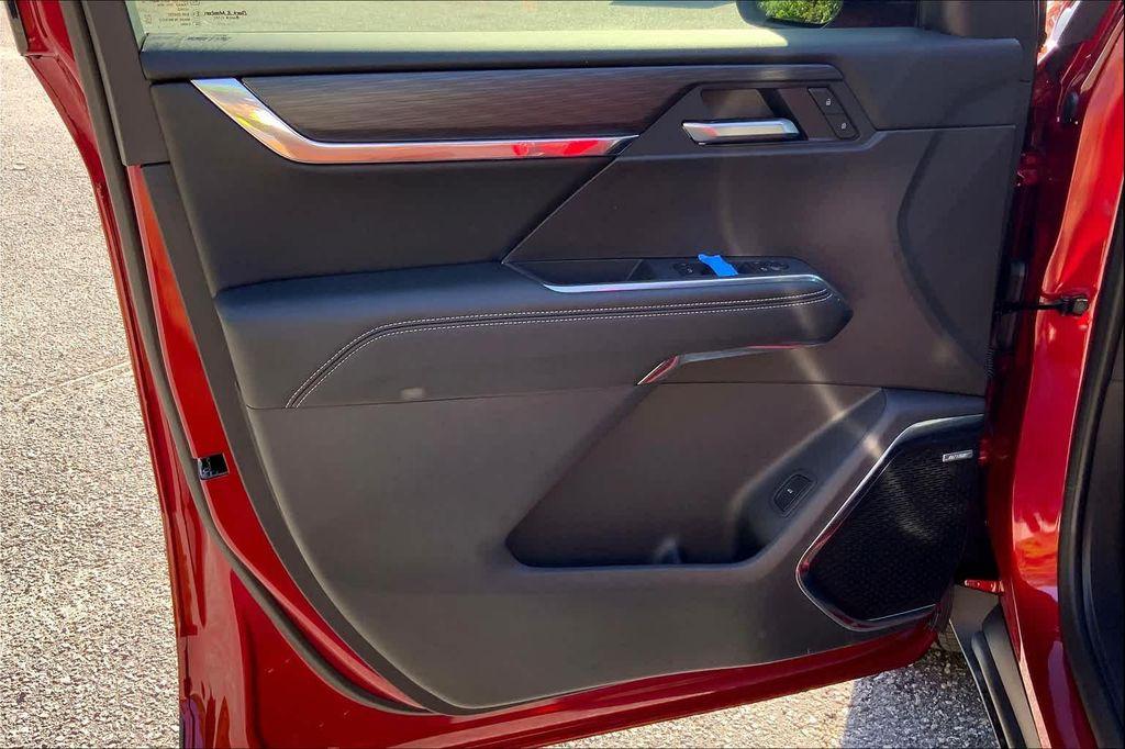 new 2025 GMC Acadia car, priced at $45,290