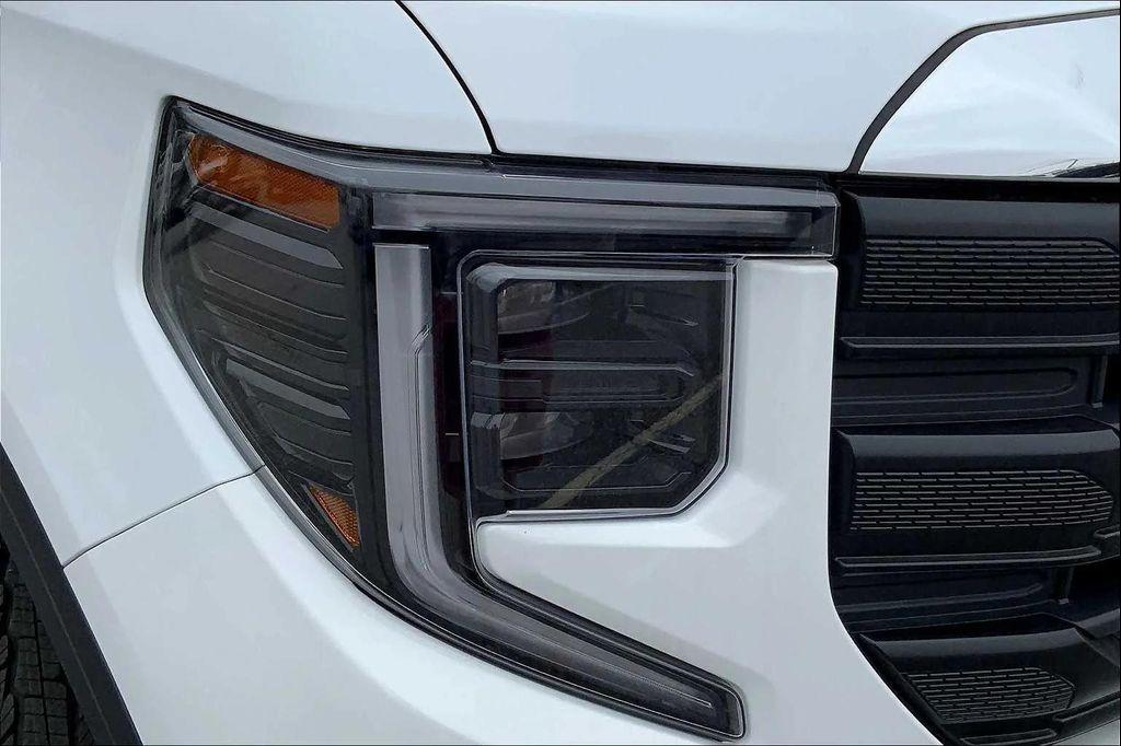 new 2025 GMC Sierra 1500 car, priced at $37,655