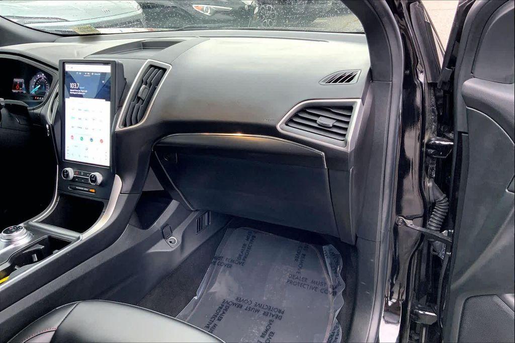 used 2023 Ford Edge car, priced at $25,000